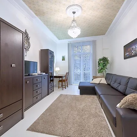 Апартаменти Apartment In Minsk